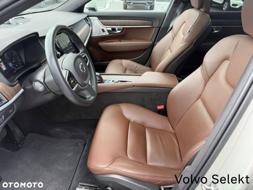 Volvo V90 Cross Country - 13