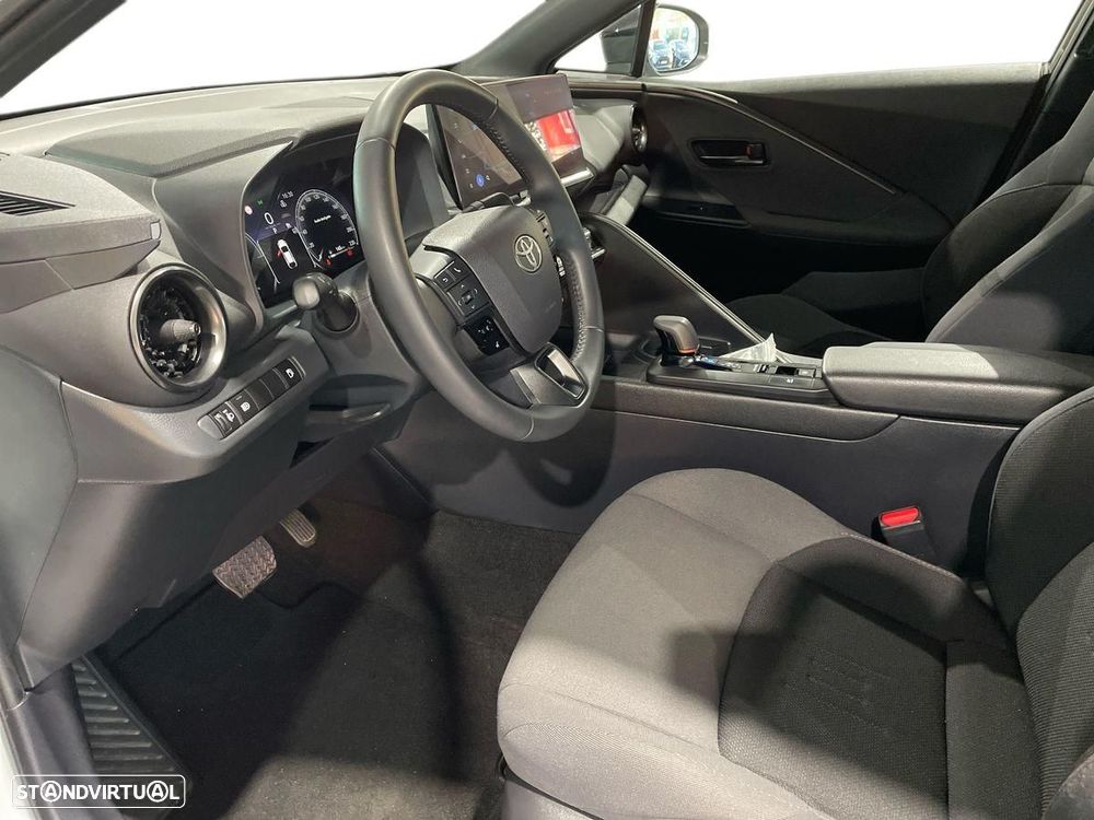 Toyota C-HR - 13