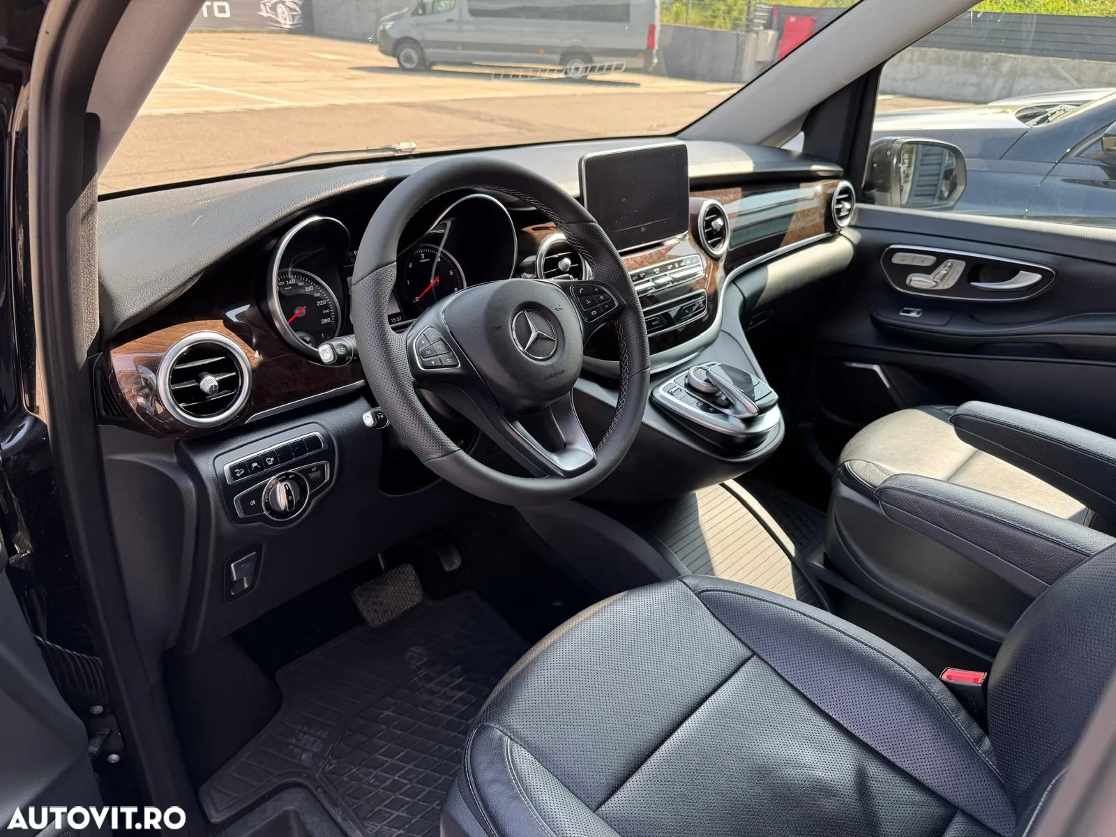 Mercedes-Benz V 250 (BlueTEC) d kompakt 4Matic 7G-TRONIC Avantgarde - 22