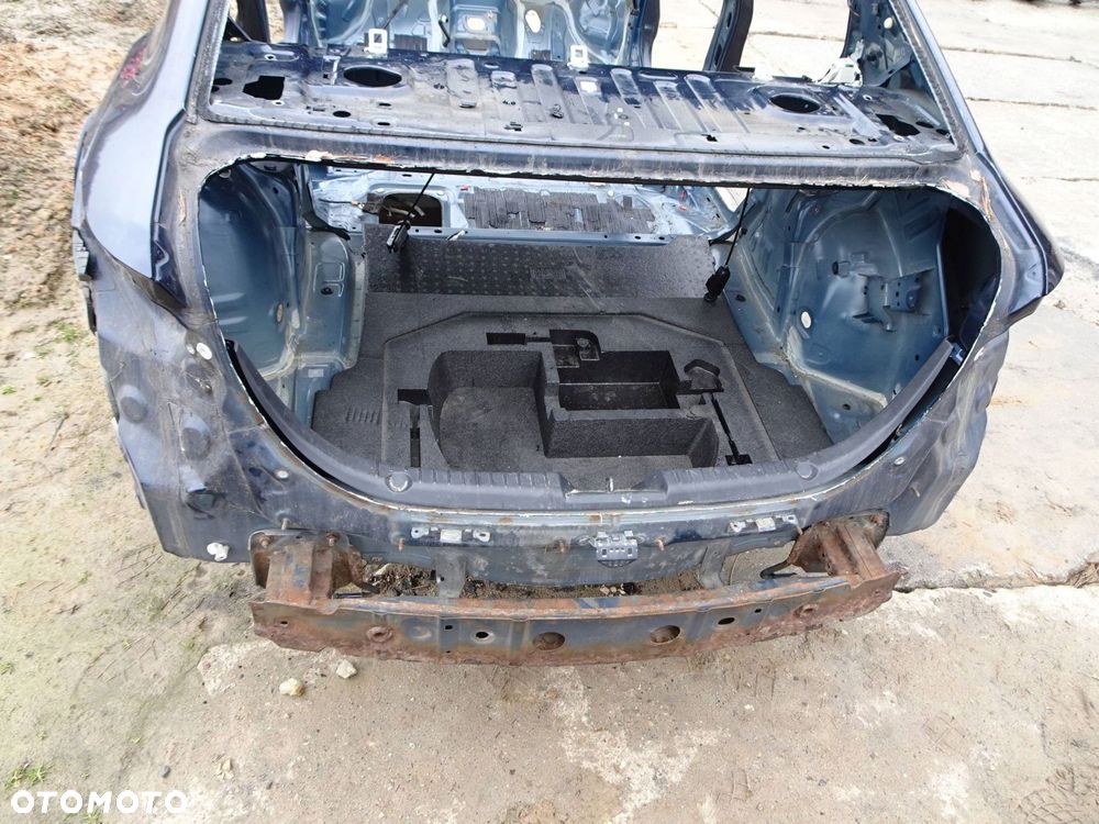 pas tylny wanna mazda 3 iii bm 42m 13-18 r. sedan - 1