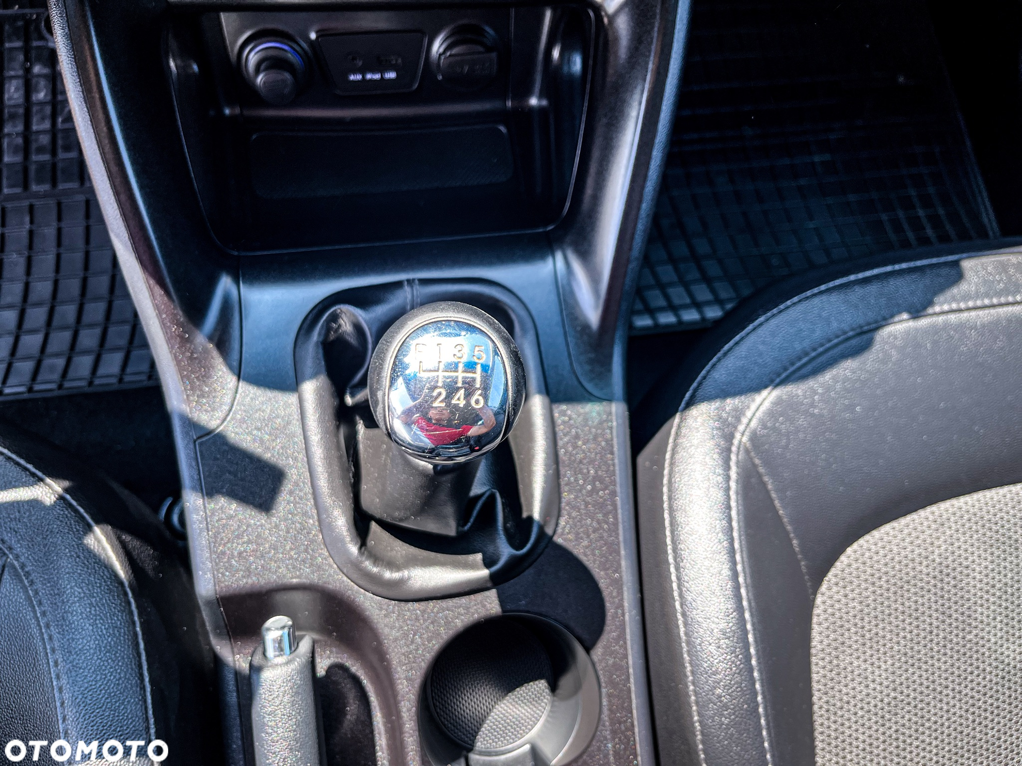 Hyundai ix35 1.7 CRDi 2WD Fifa World Cup Edition - 32