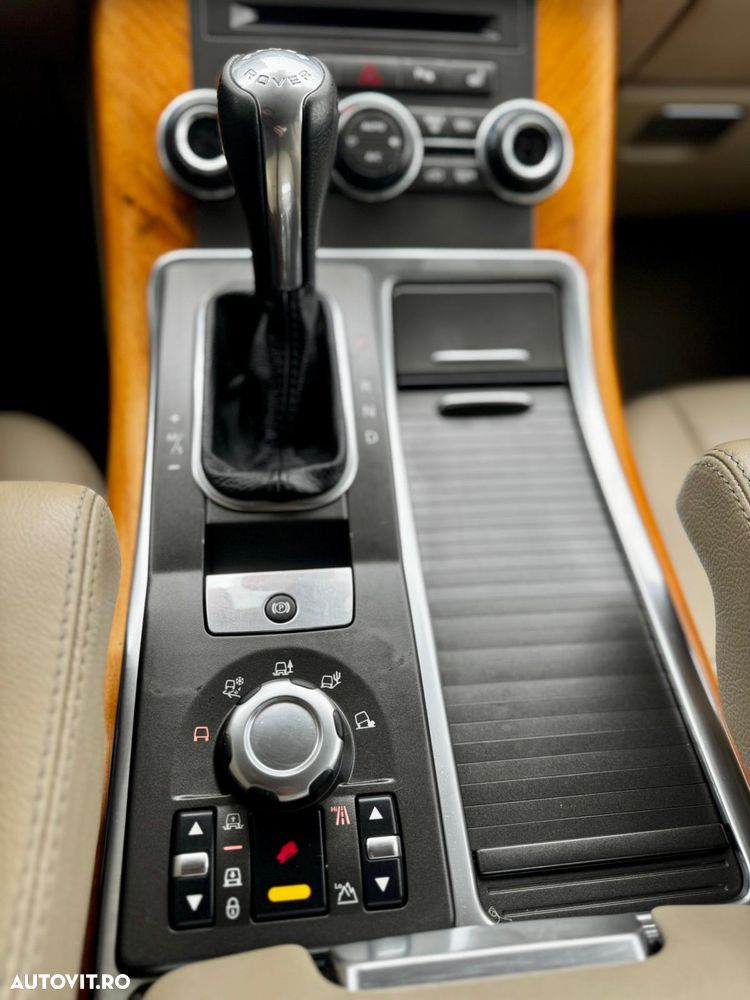 Land Rover Range Rover Sport 3.0 TDV6 HSE Aut - 12