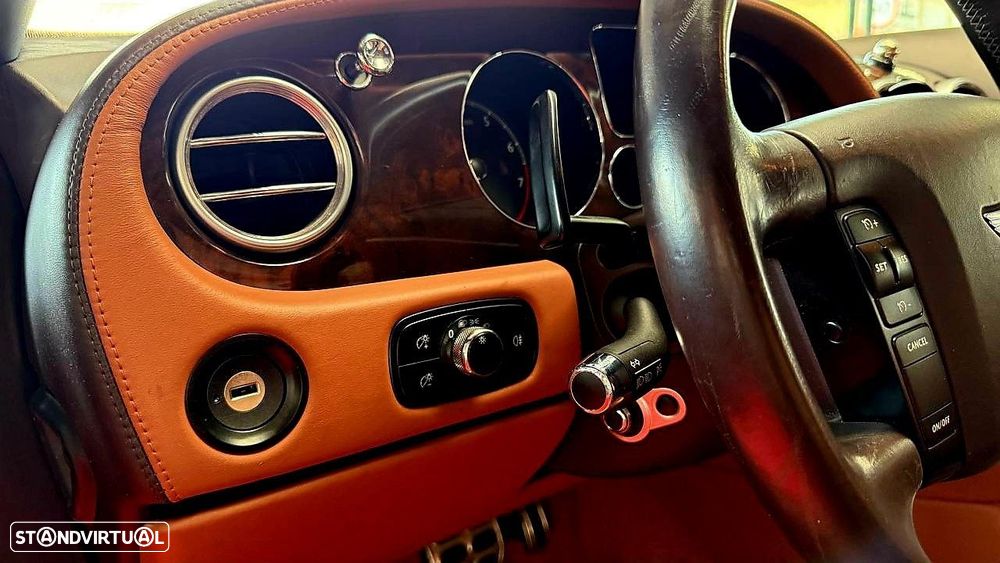 Bentley Continental GT - 13