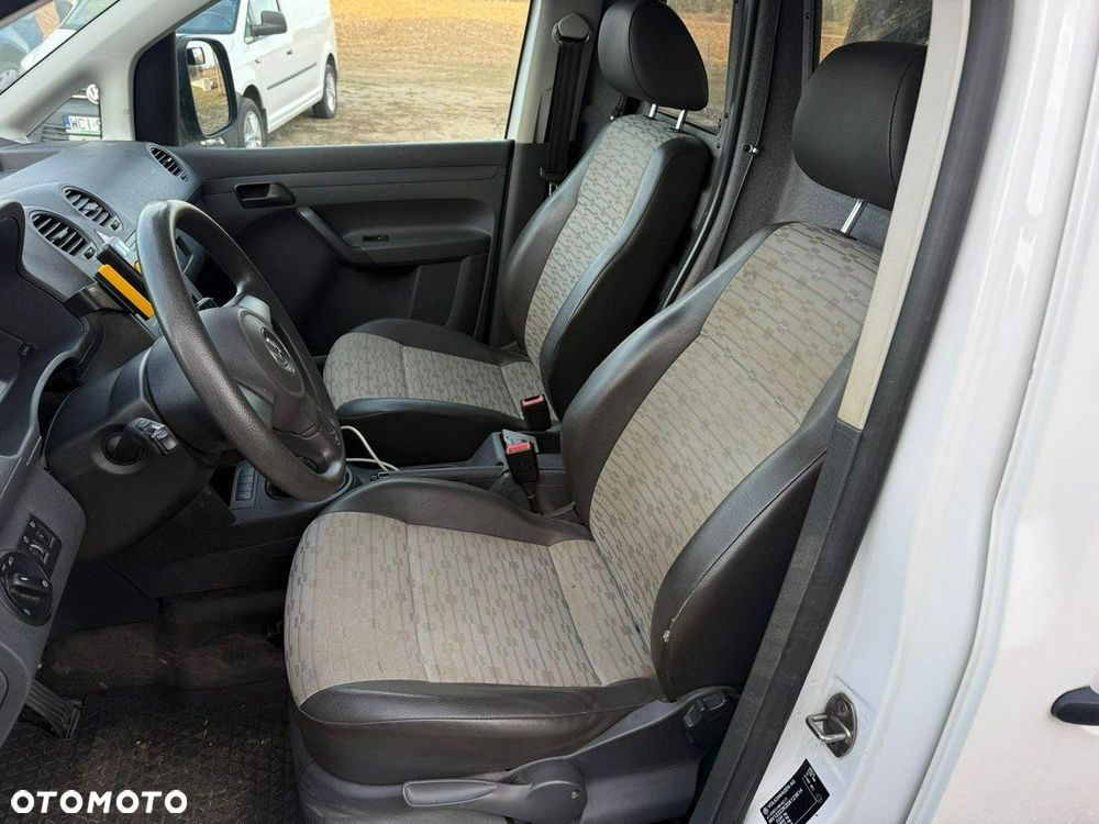 Volkswagen Caddy - 10