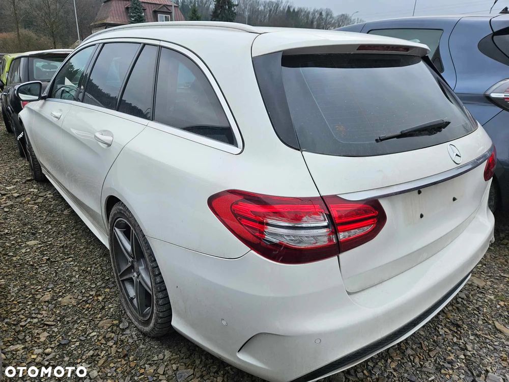 Mercedes-Benz Klasa C 220 d T 9G-TRONIC AMG Line - 2