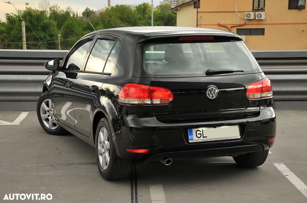Volkswagen Golf - 2