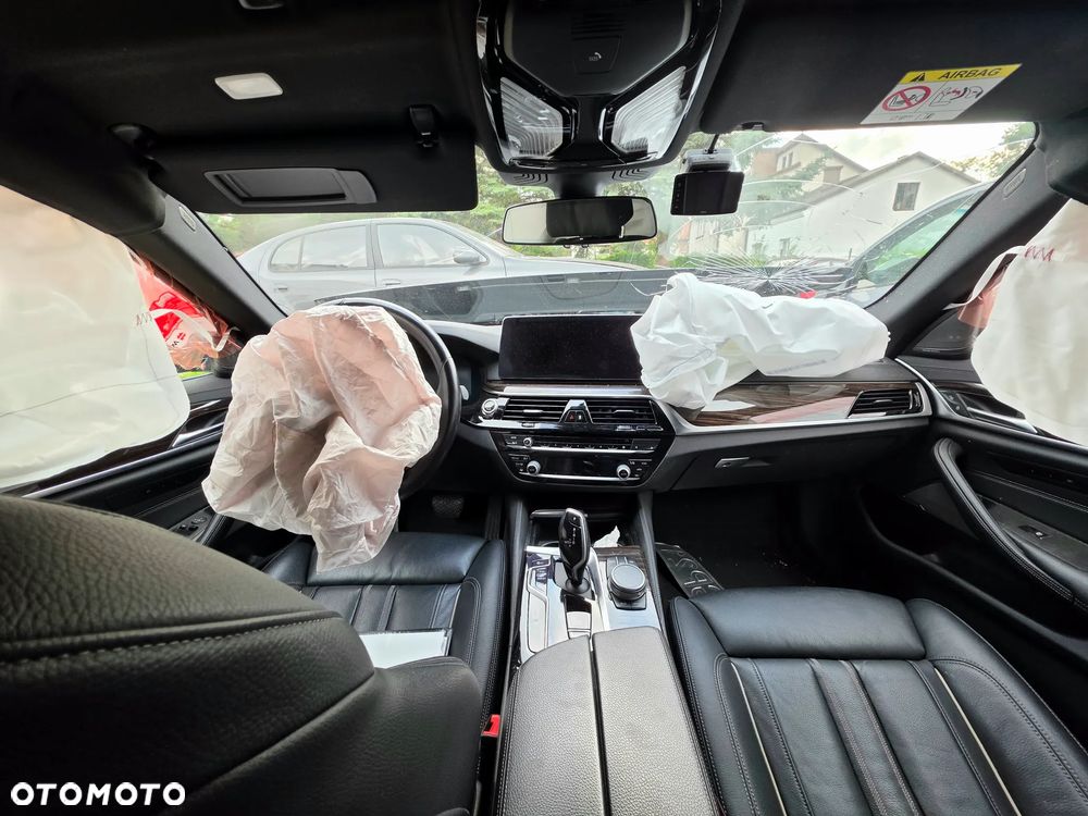 BMW Seria 5 540i xDrive mHEV Luxury Line sport - 11