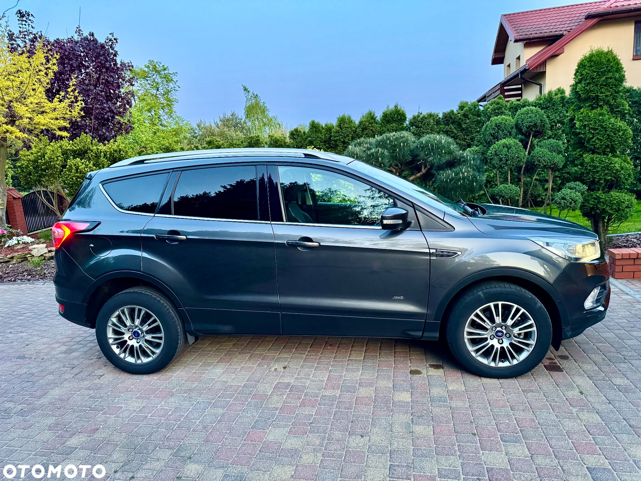Ford Kuga 1.5 EcoBoost 4x4 Titanium - 14
