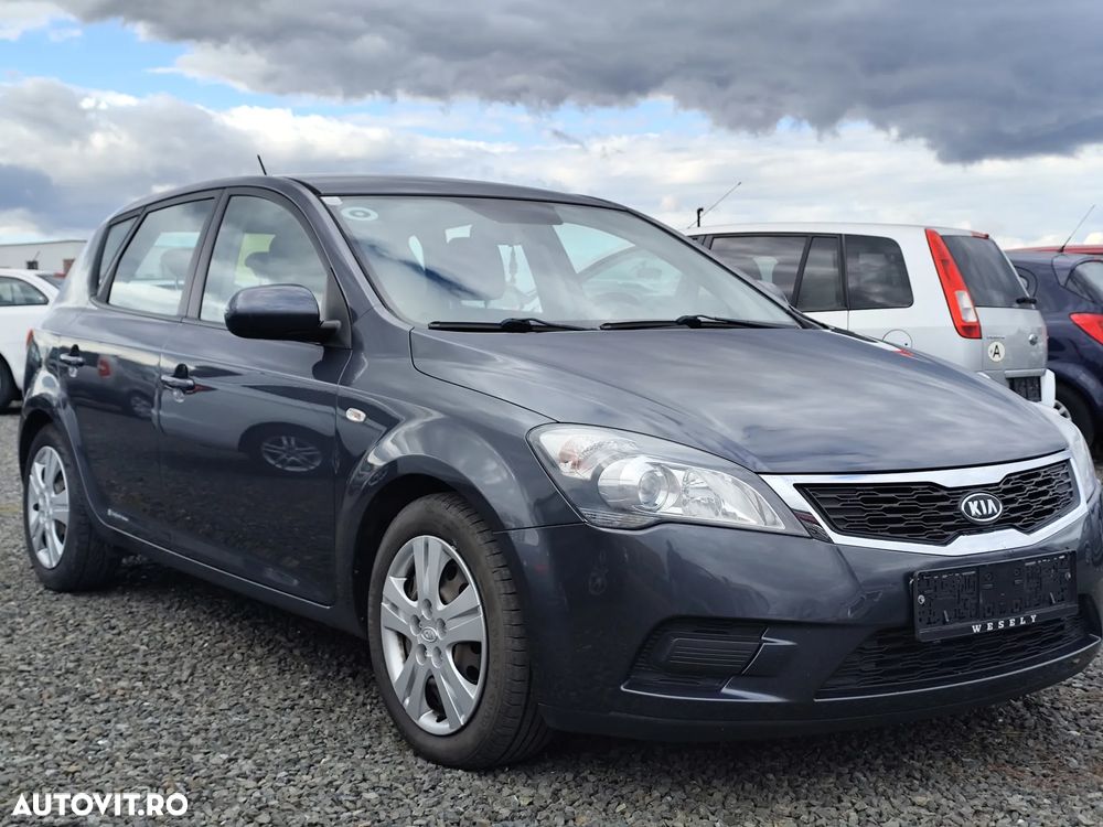 Kia Ceed 1.4 CVVT Attract - 1
