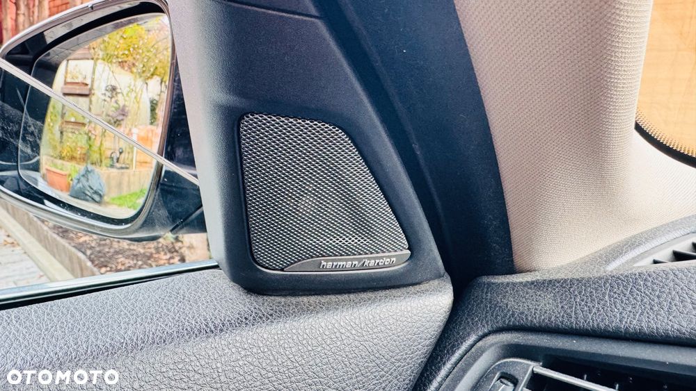 BMW Seria 5 525d xDrive Luxury Line - 12