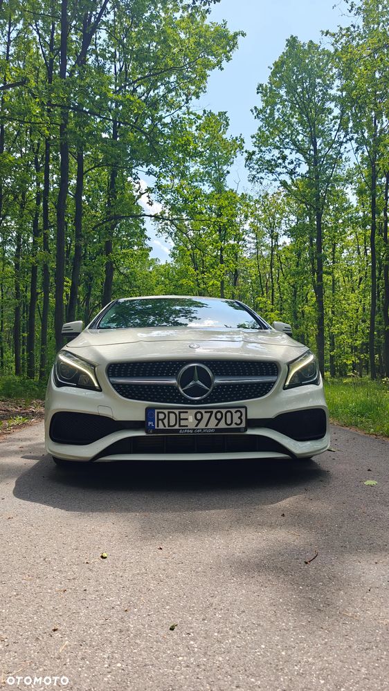 Mercedes-Benz CLA 180 7G-DCT AMG Line - 2