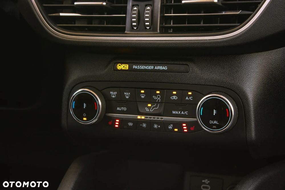 Ford Kuga 2.5 Duratec PHEV TITANIUM - 28