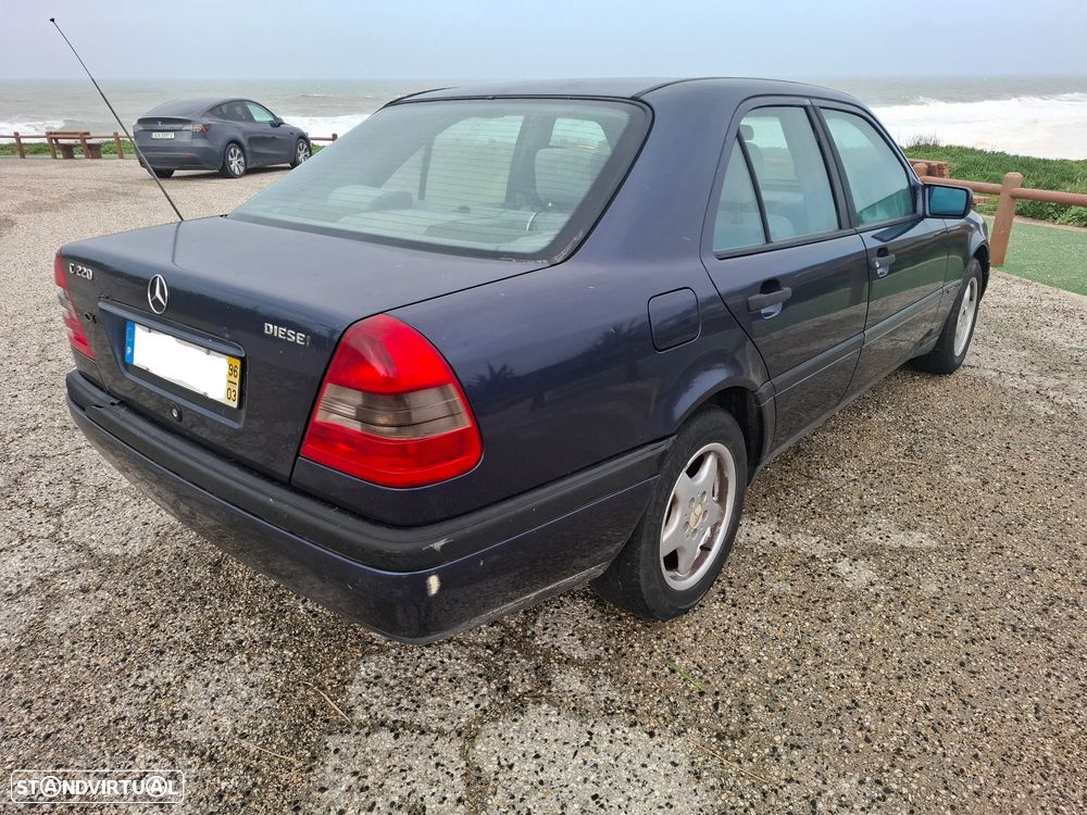 Mercedes-Benz C 220 D Classic - 16