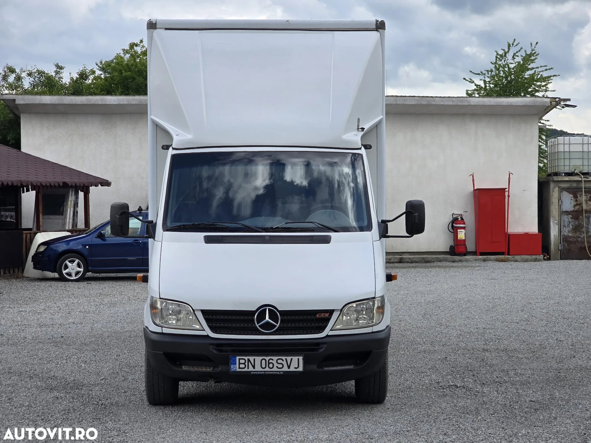 Mercedes-Benz Sprinter - 9