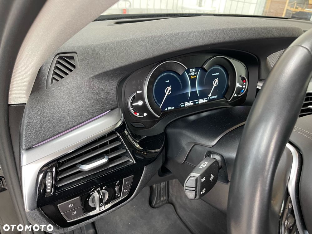 BMW Seria 5 520d - 14
