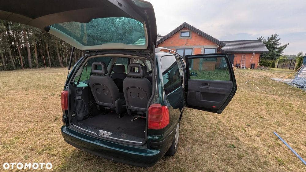 Volkswagen Sharan 1.9 TDI Comfortline - 10