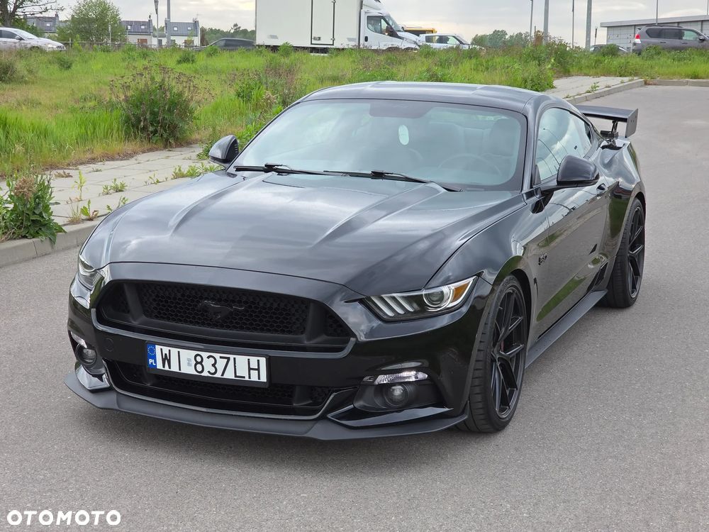Ford Mustang - 4