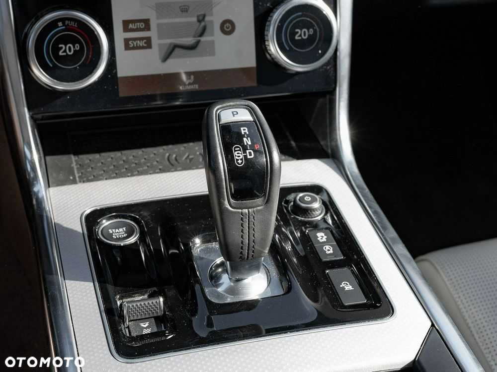 Jaguar XE 2.0 P250 R-Dynamic Black - 19