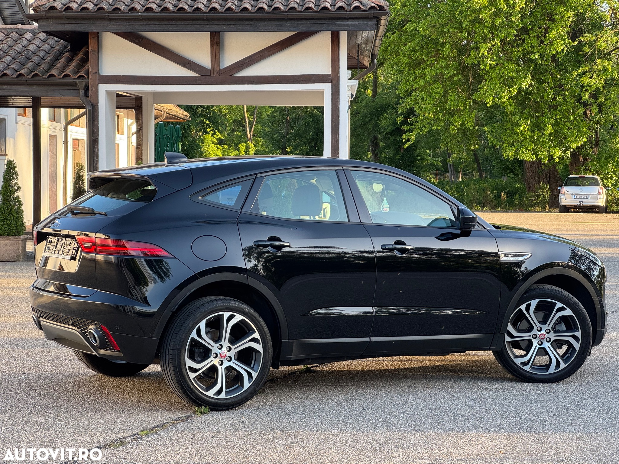 Jaguar E-Pace D150 AWD Aut. S - 12