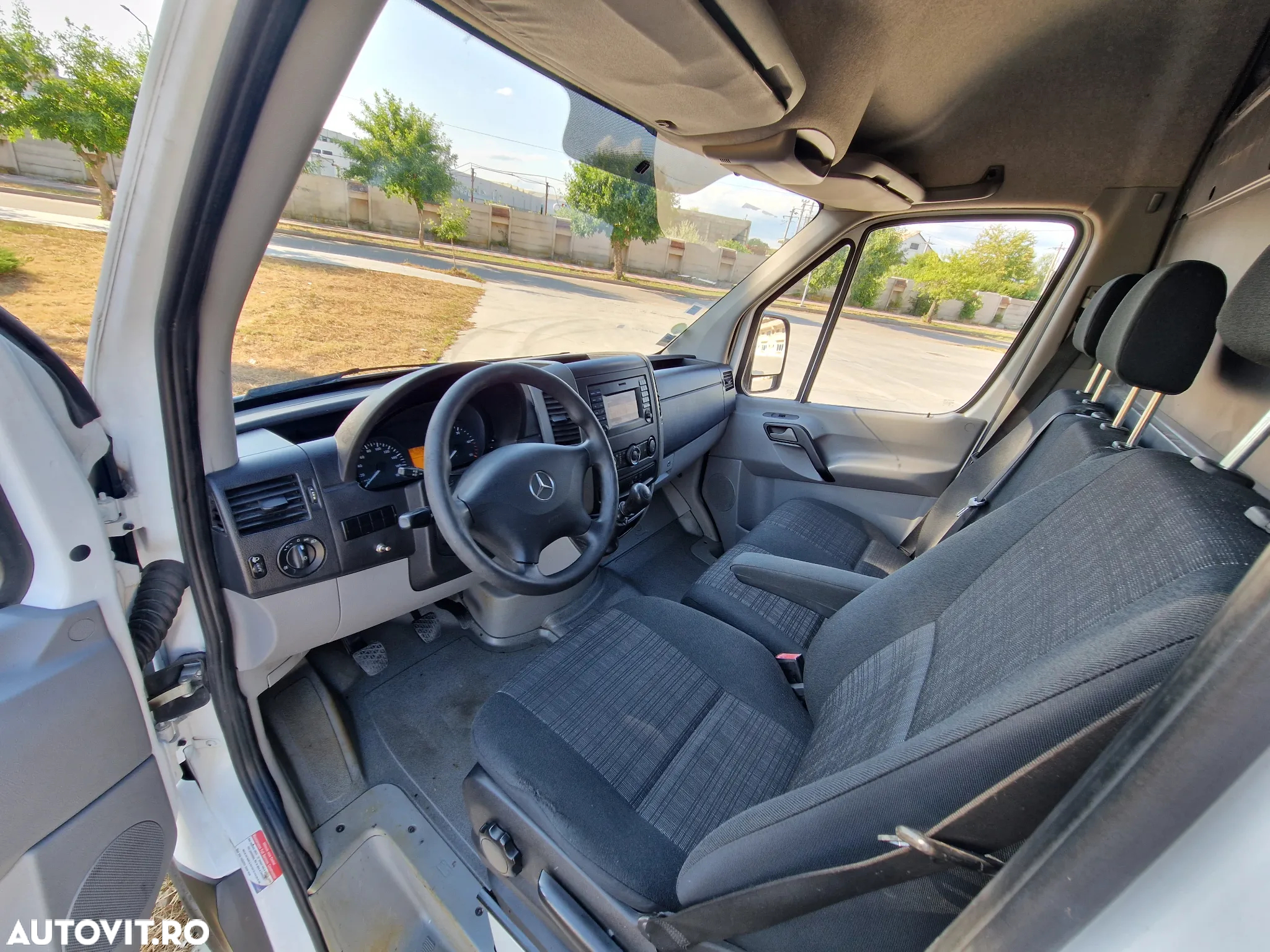 Mercedes-Benz Sprinter - 7