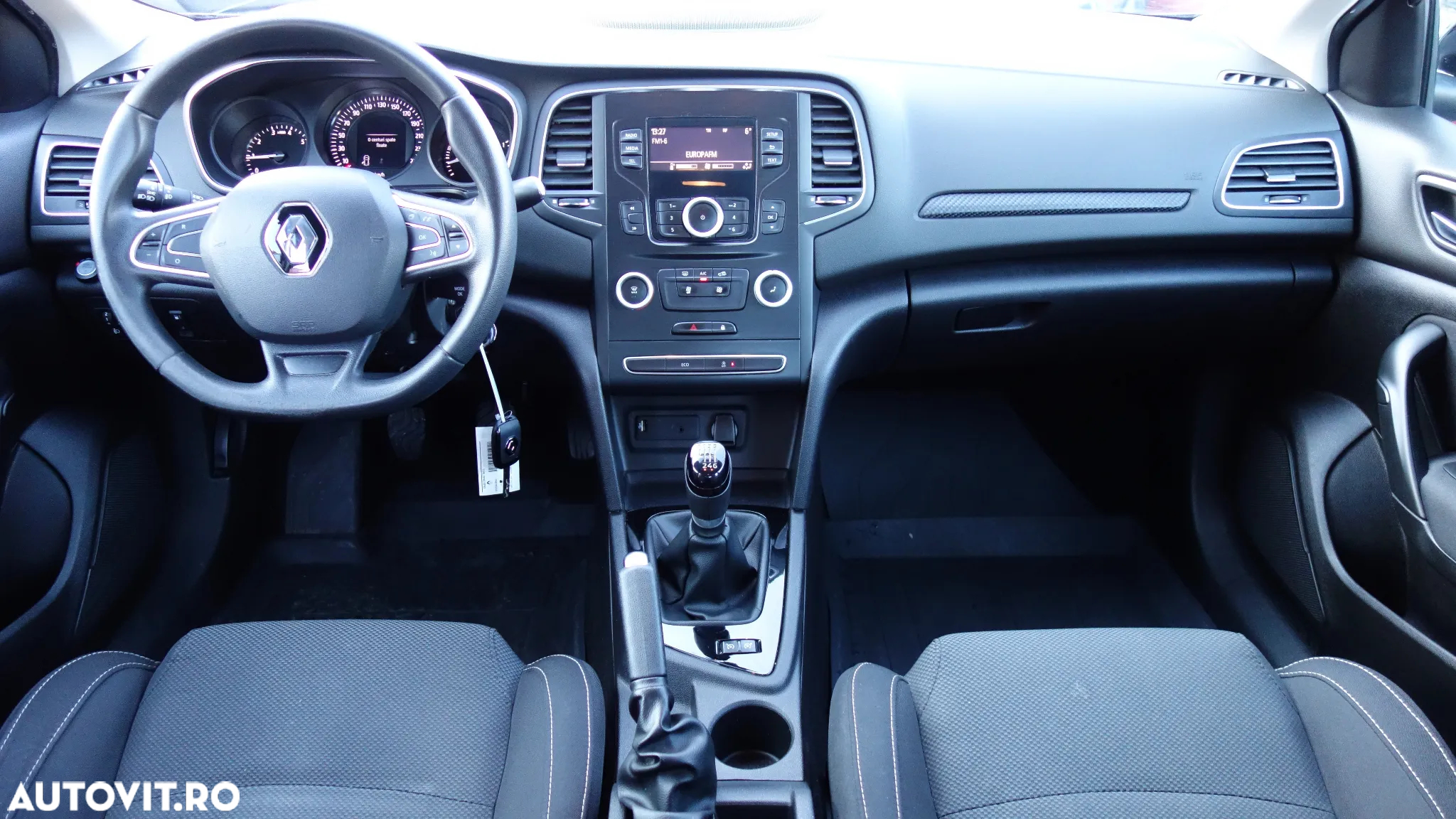 Renault Megane TCe Business - 3