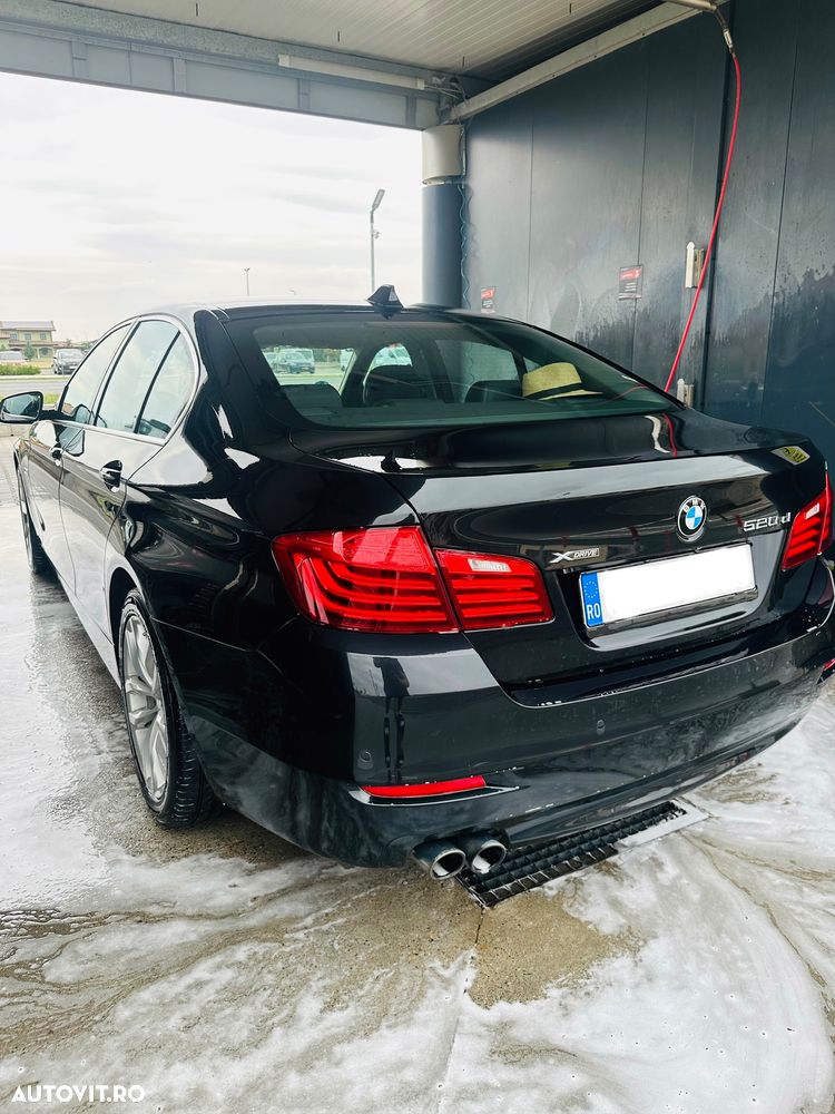 BMW Seria 5 520d xDrive AT - 2