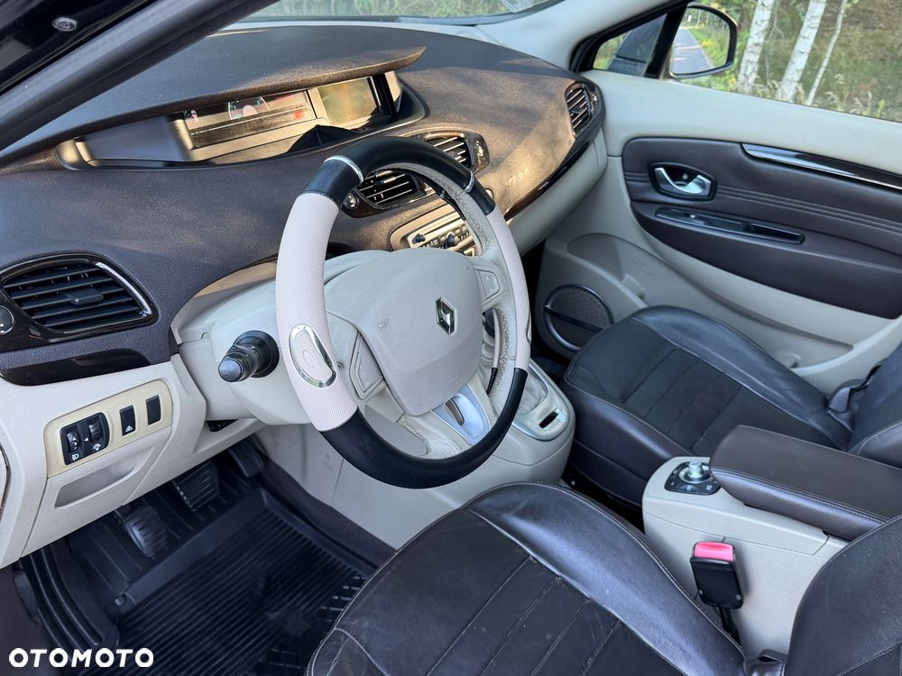 Renault Grand Scenic - 22