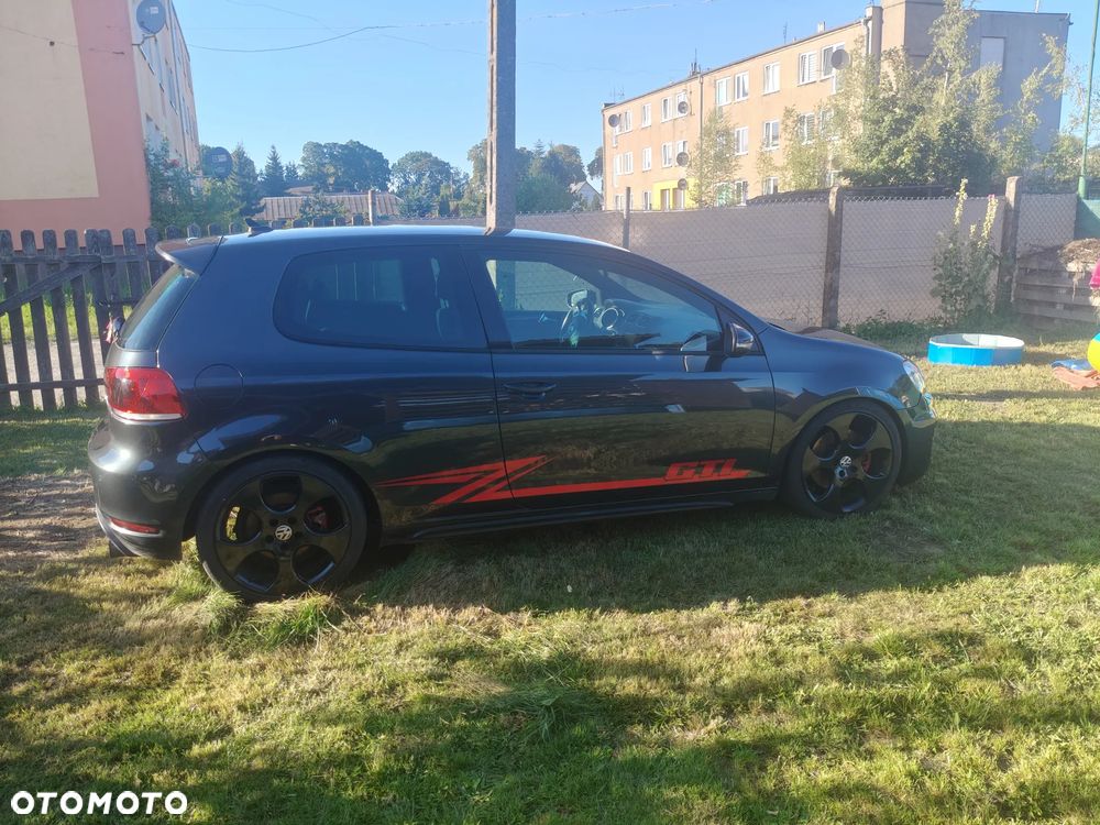 Volkswagen Golf - 2