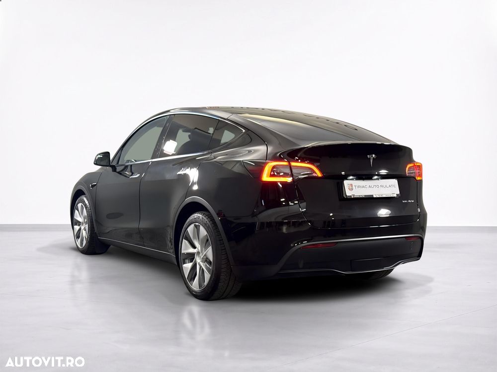 TESLA Model Y 2023 — imagine 3