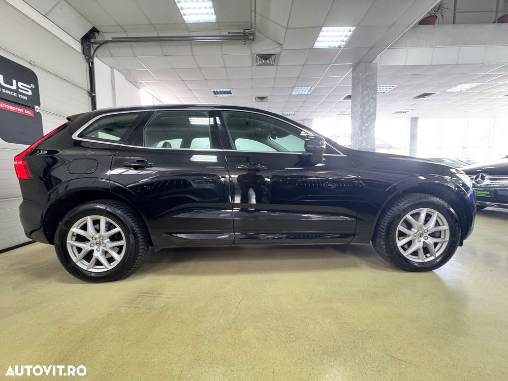 Volvo XC 60 T8 Twin Engine AWD Momentum Pro - 9