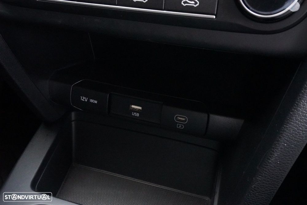 Kia XCeed - 25