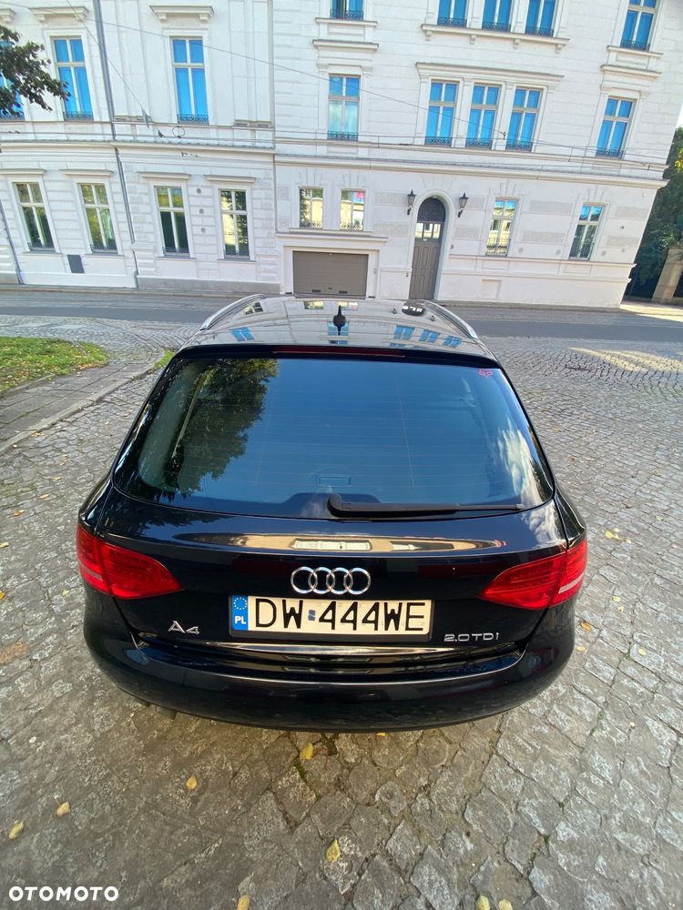 Audi A4 Avant - 10