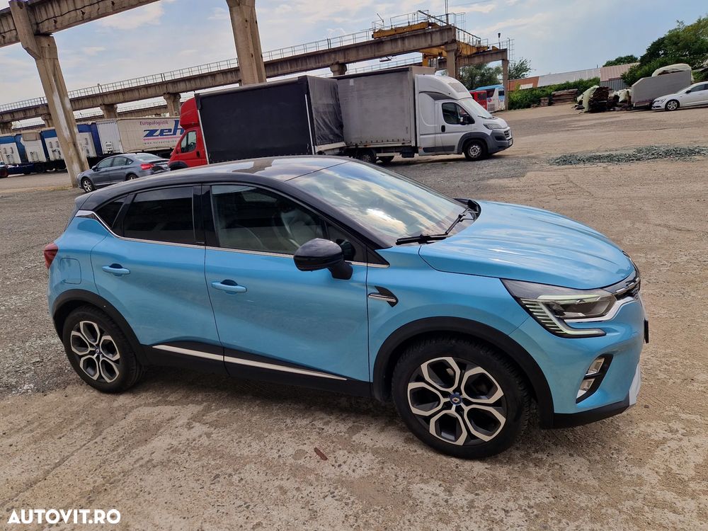 Renault Captur PHEV 160 Techno - 4