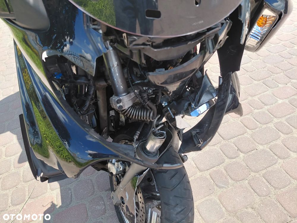 Suzuki Burgman - 10