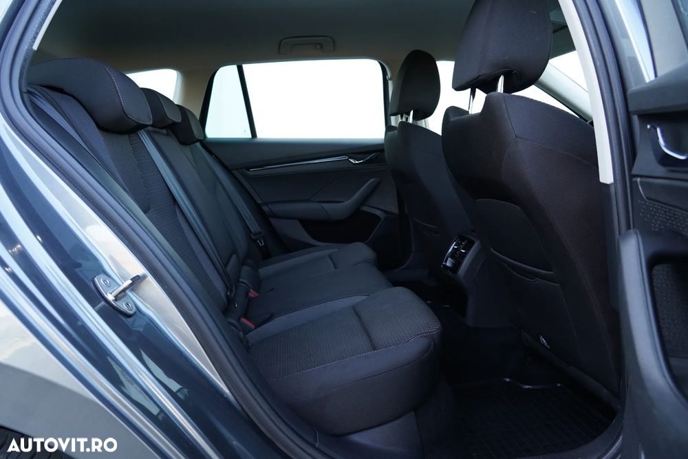 Skoda Octavia 2.0 TDI DSG Ambition - 13