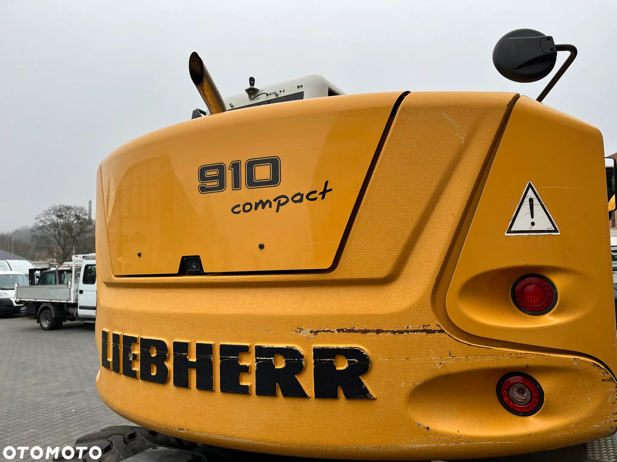 Liebherr A 910 COMPACT - 10