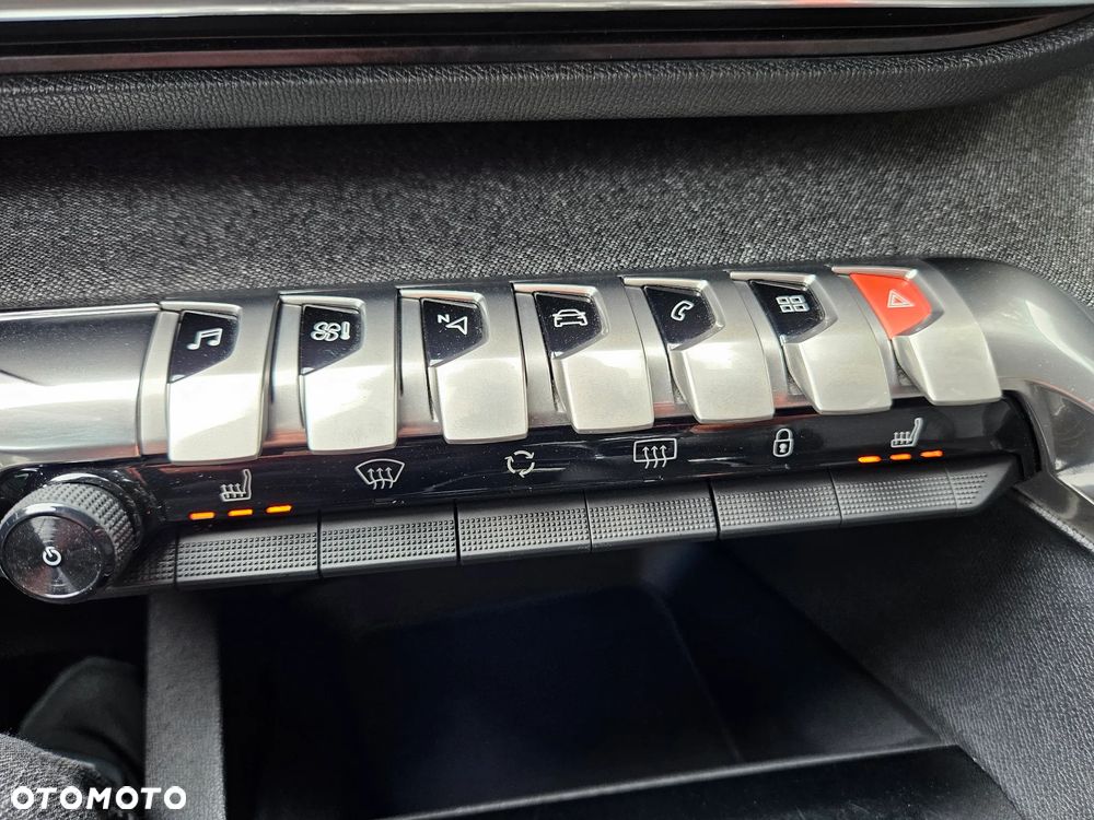 Peugeot 3008 PureTech 130 Stop & Start GPF Allure - 26