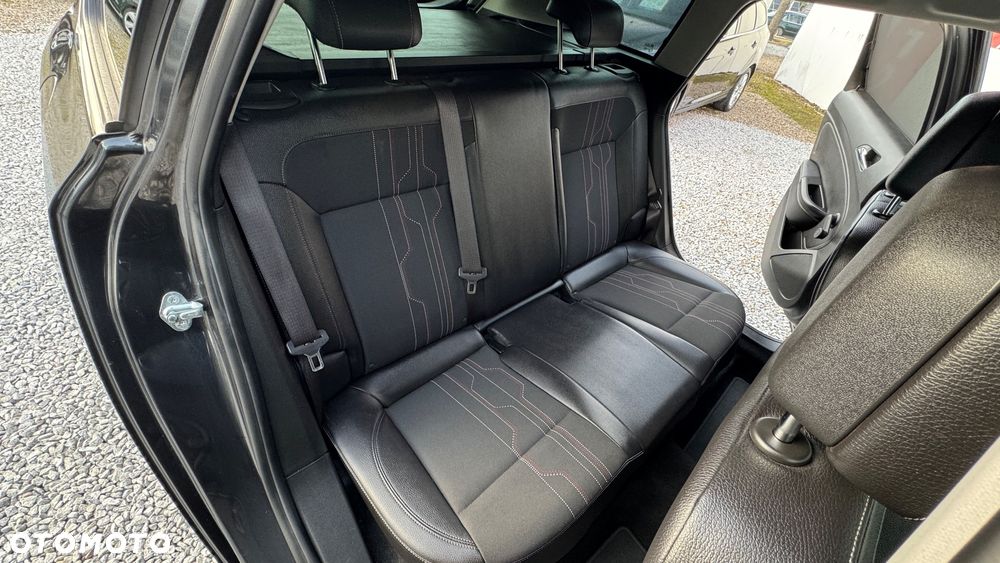 Opel Astra 1.6 Turbo Edition Sport - 34