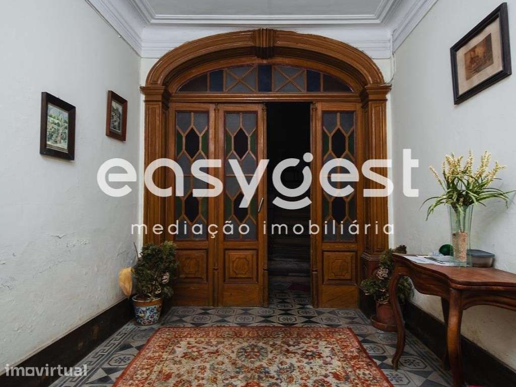 Prédio no centro de Águeda numa das ruas mais emblemáticas da cidade - Grande imagem: 2/41