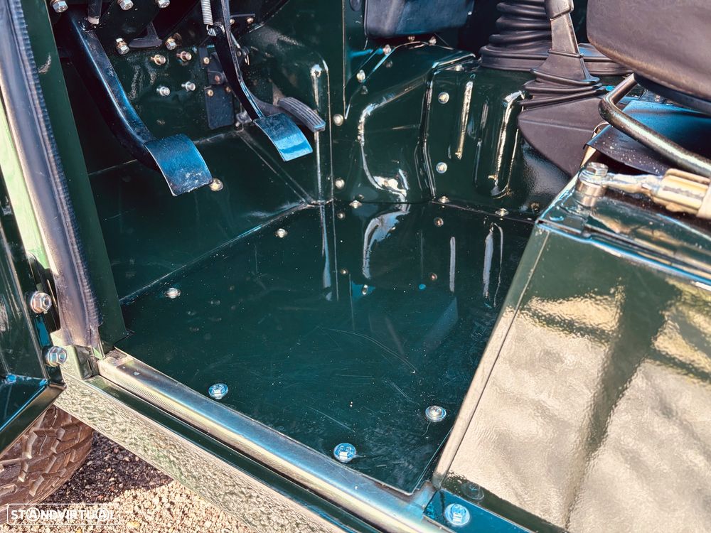 Land Rover Defender 90 2.5 TD5 Metal Top - 4