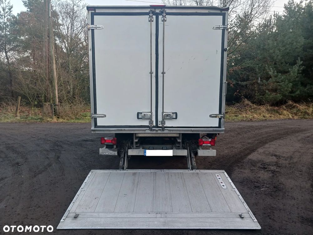 Iveco Daily 35C14 2.3 140 KM 2018r SALON Izoterma Chłodnia Mroźnia Agregat zasilanie zew. 250 tyś km - 8