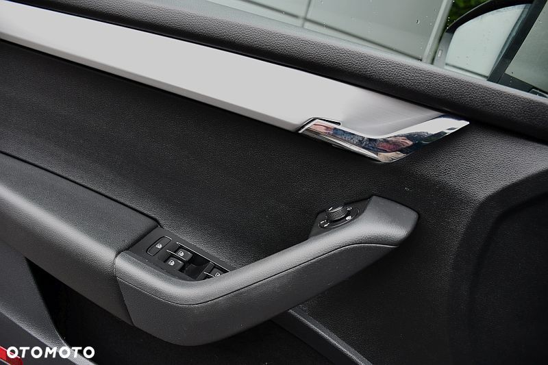 Skoda Octavia 1.6 TDI DSG Style - 25