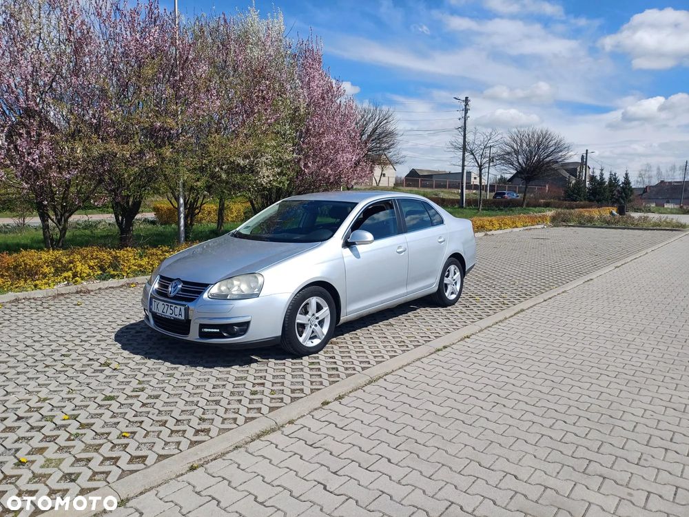 Volkswagen Jetta - 6