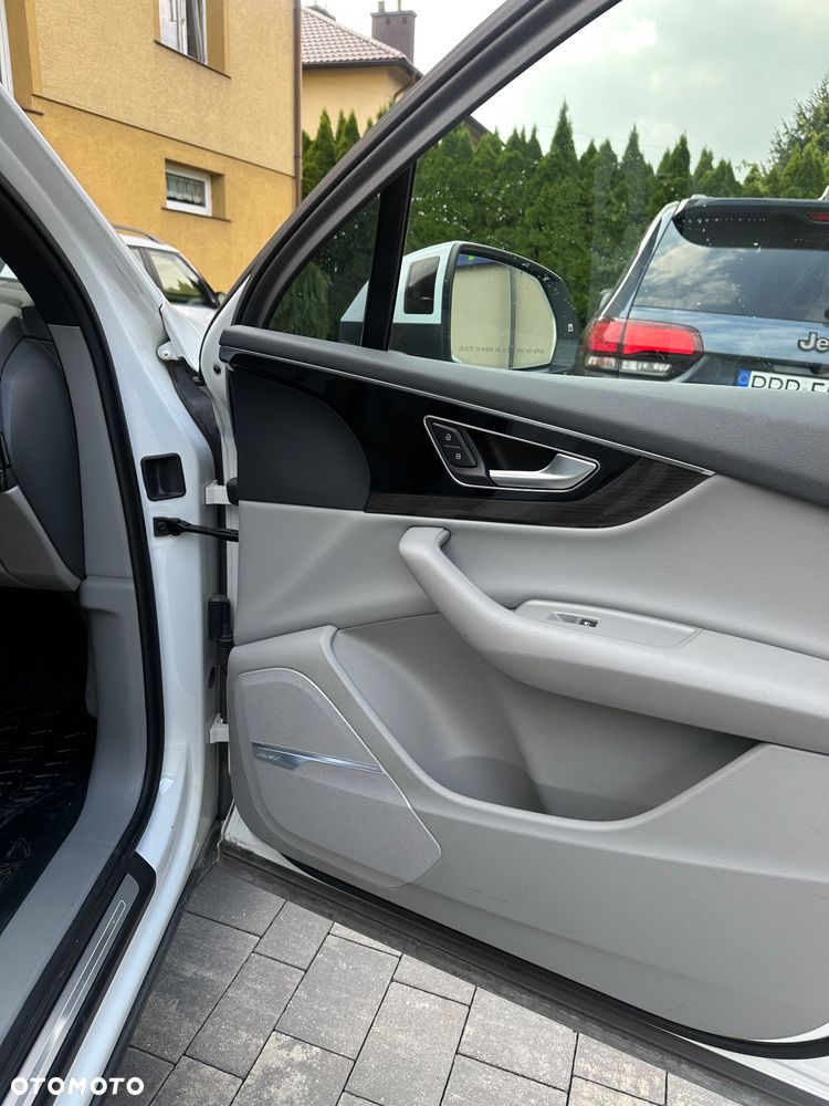 Audi Q7 - 24