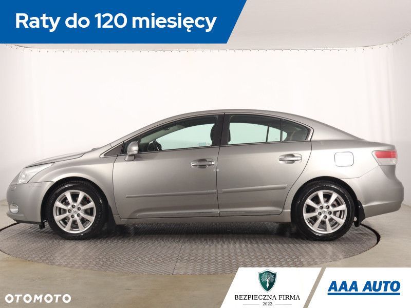 Toyota Avensis - 4