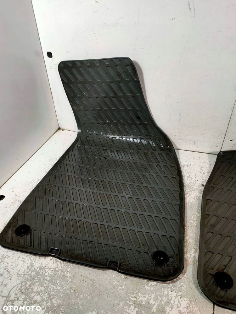 komplet dywaników gumowe przód audi a4 b6 b7 8e1061501 orginał szare swing - 3