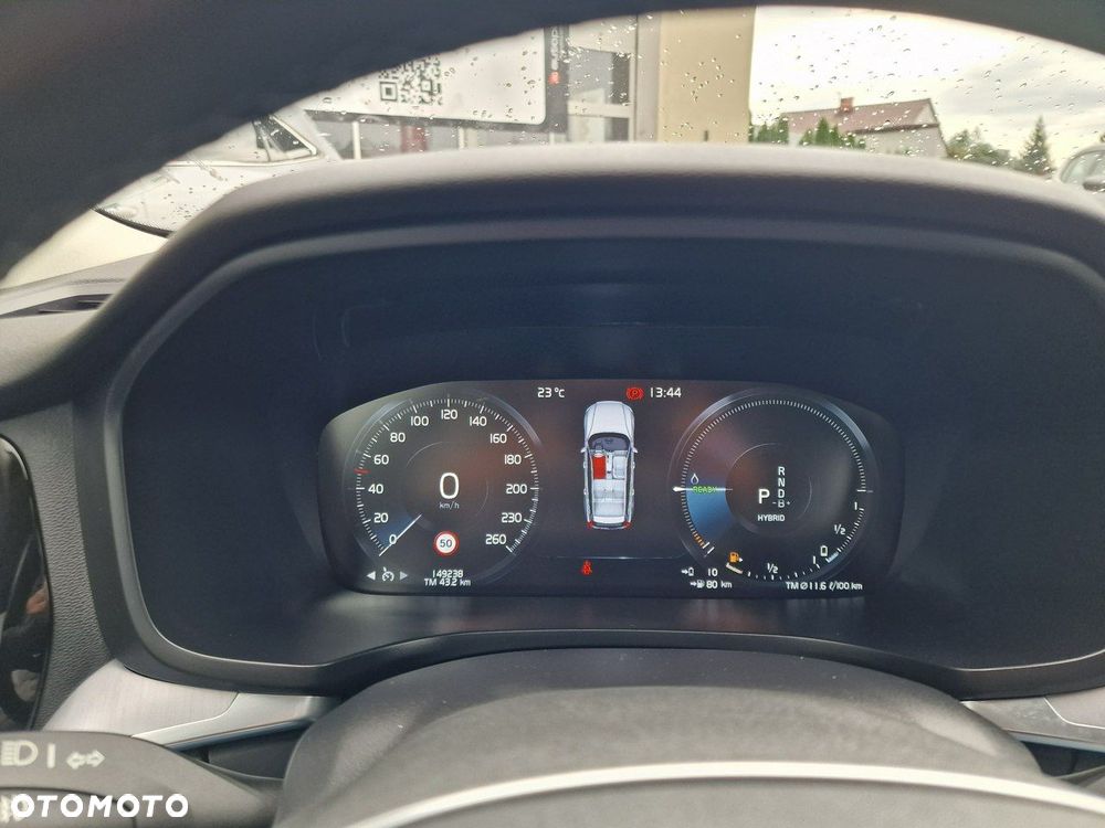 Volvo V60 T6 Plug-in Hybrid AWD Core - 33