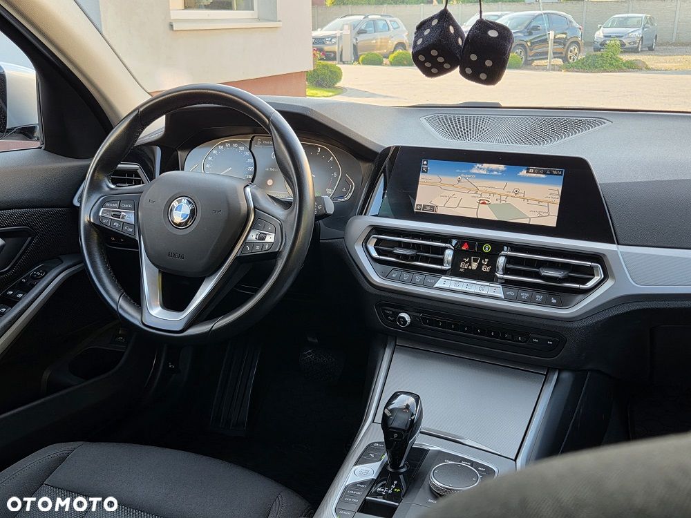 BMW Seria 3 318d MHEV Advantage - 12