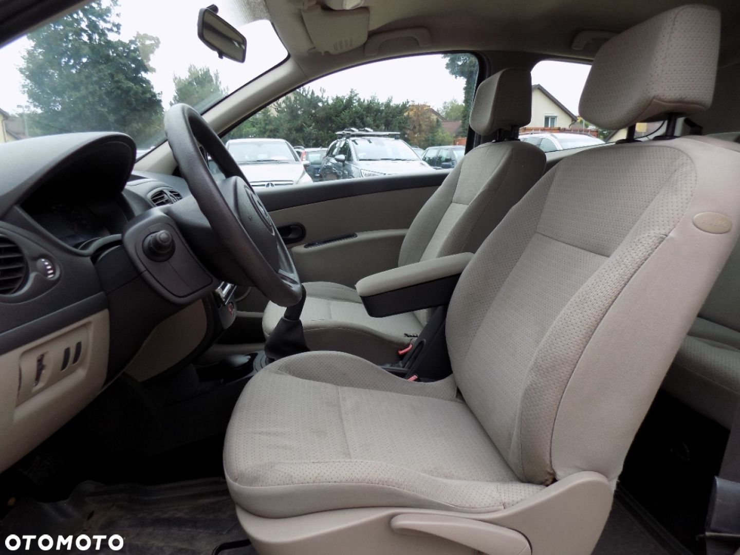 Renault Clio - 7