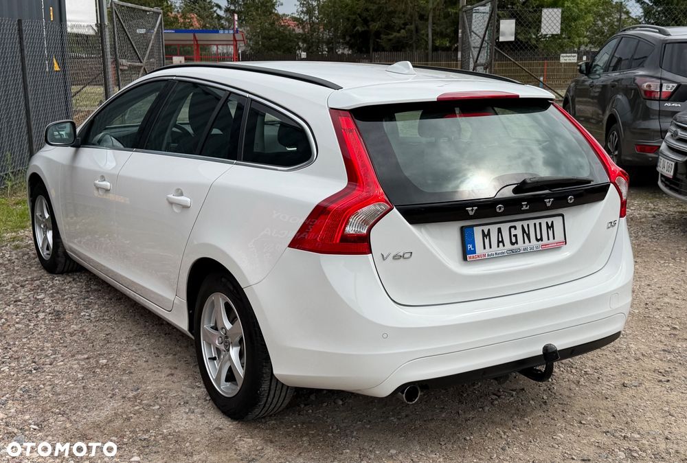 Volvo V60 D3 Drive-E Momentum - 33